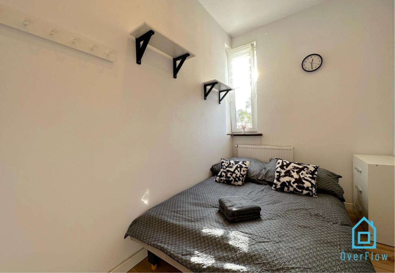 August Room Γκντανσκ Εξωτερικό φωτογραφία